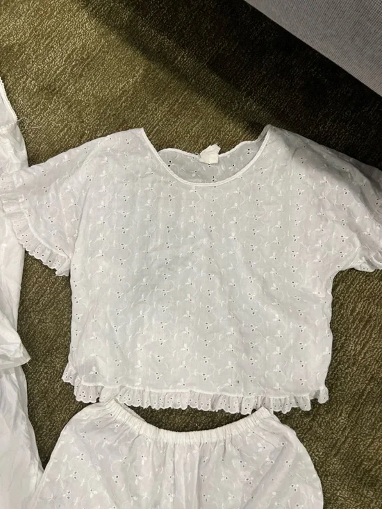 Vintage White Eyelet Cotton Top and Shorts Set (2) - Picture 3 of 12
